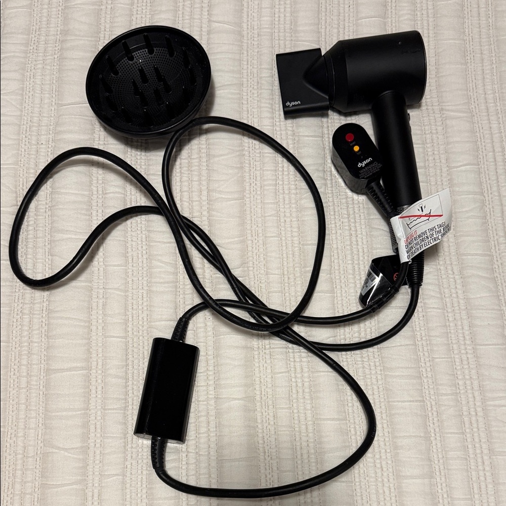 Dyson Matte Black Hair Dryer with Attachments